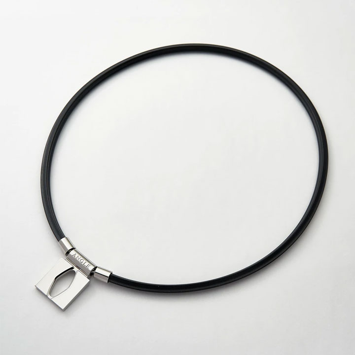 アングル 磁気ネックレス e.MODEL 01 NECKLACE プラチナ 医療 アングル 磁気ネックレス e.MODEL 01 NECKLACE プラチナ 医療