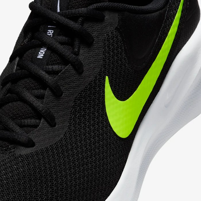 NIKE（ナイキ） 爆買 メンズ ランニングシューズ レボリューション 7