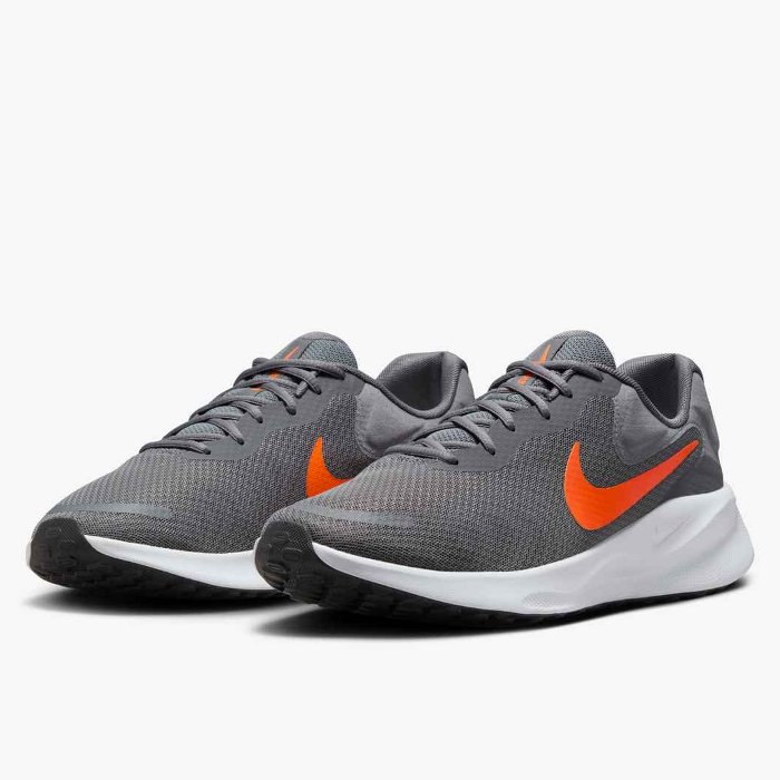 NIKE（ナイキ） 爆買 メンズ ランニングシューズ レボリューション 7