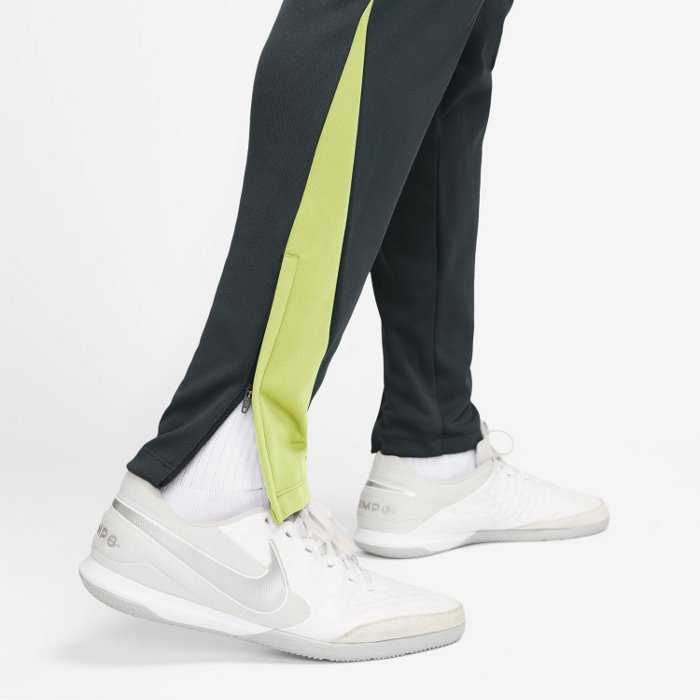 NIKE（ナイキ） 爆買 メンズ トレーニング セットアップ 上下セット