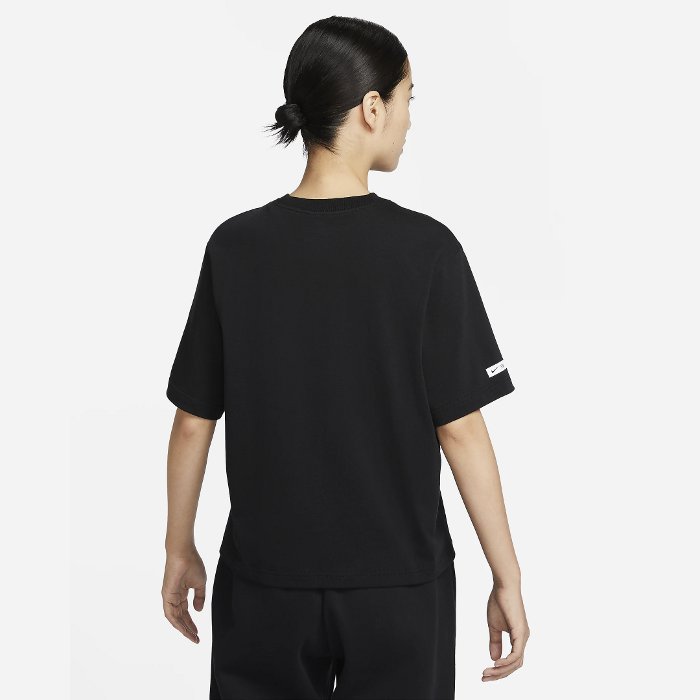 ナイキ レディース ボクシーTシャツ 半袖 シャツ スポーツウェア トレーニングウェア 運動 NIKE FQ6601-010 NIKE ナイキ レディース ボクシーTシャツ 半袖 シャツ スポーツ