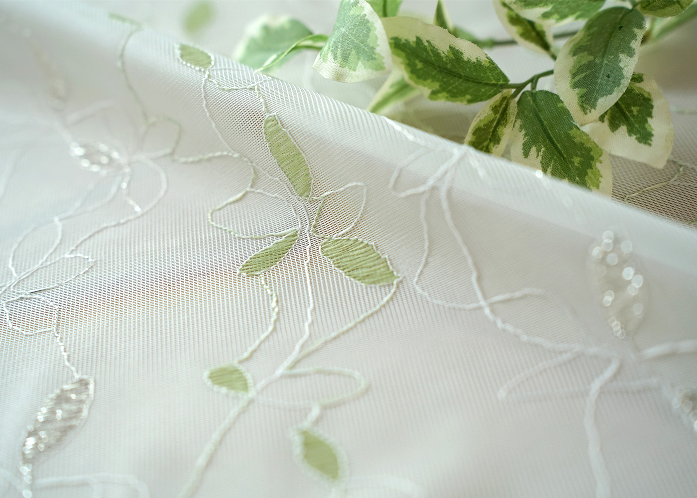 230613_l-leaf-2p_15.jpg