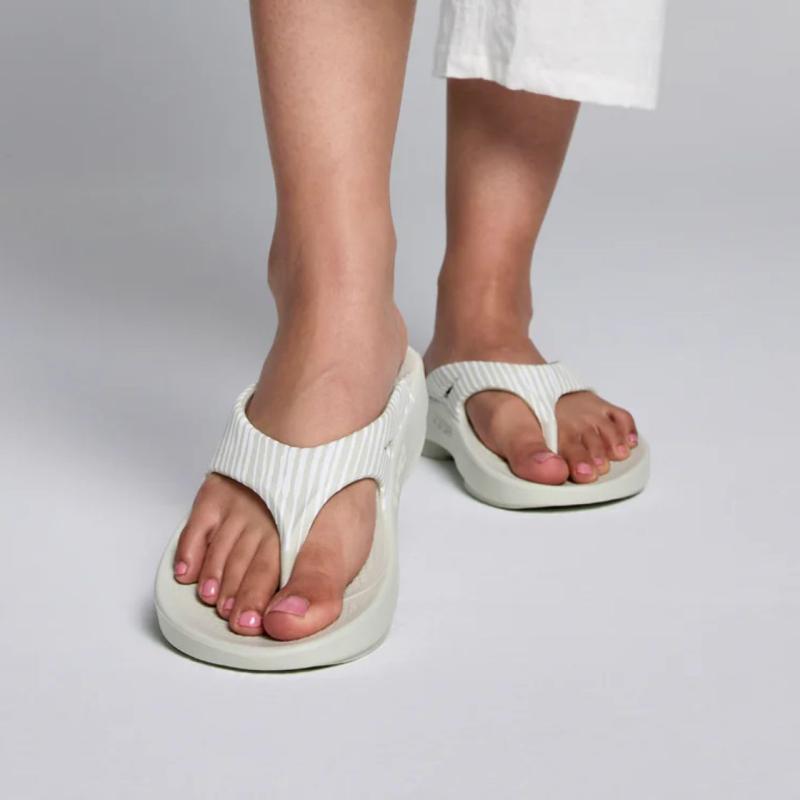 【25春夏Newカラー】OOFOS ウーフォス OOriginal Limited（ウーオリジナル リミテッド）リカバリーサンダル ユニセックス 衝撃吸収 スポーツ　 | OOFOS | 08