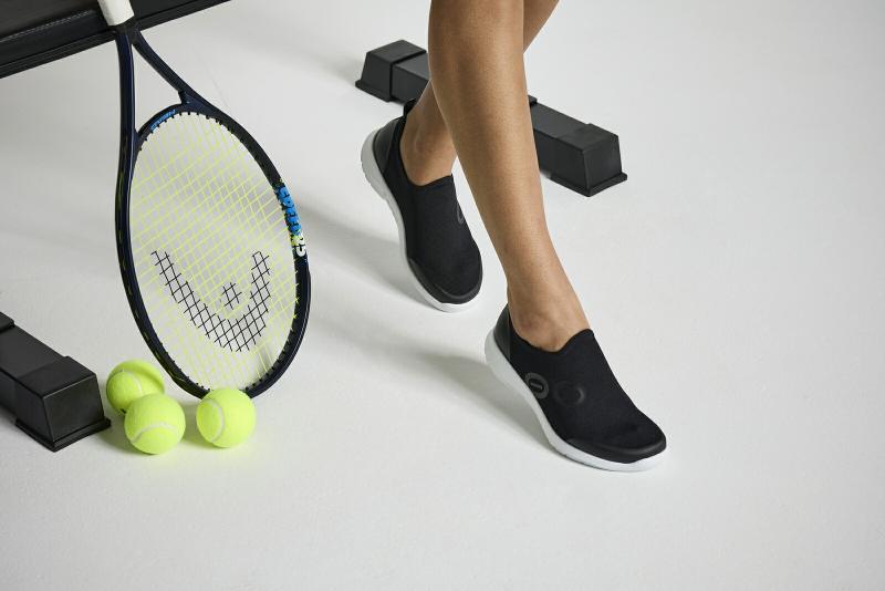 【国内正規品】OOFOS ウーフォス Women's OOmg Sport（ウーエムジー スポーツ）リカバリーシューズ  スニーカー スリッポン 靴 レディース 女性 | OOFOS | 10