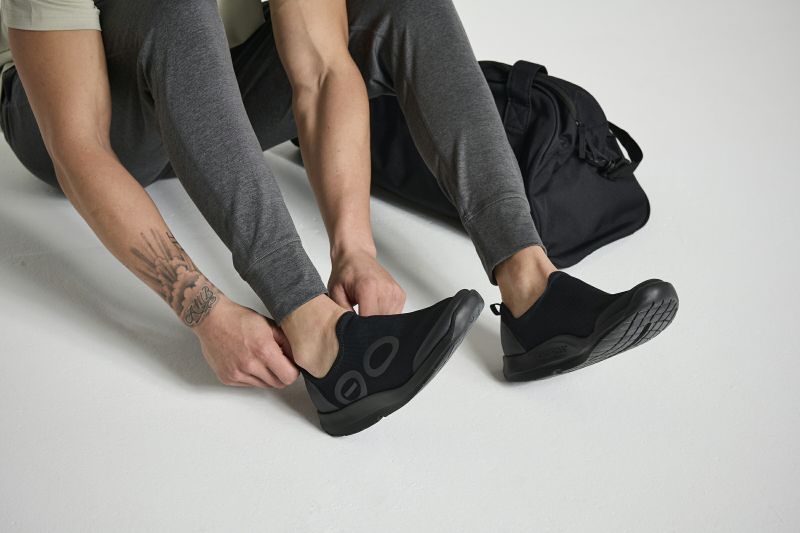 【国内正規品】OOFOS ウーフォス Men’s OOmg Sport（ウーエムジー スポーツ）メンズ リカバリーシューズ 靴 スリッポン ストレッチ性 衝撃吸収 | OOFOS | 14