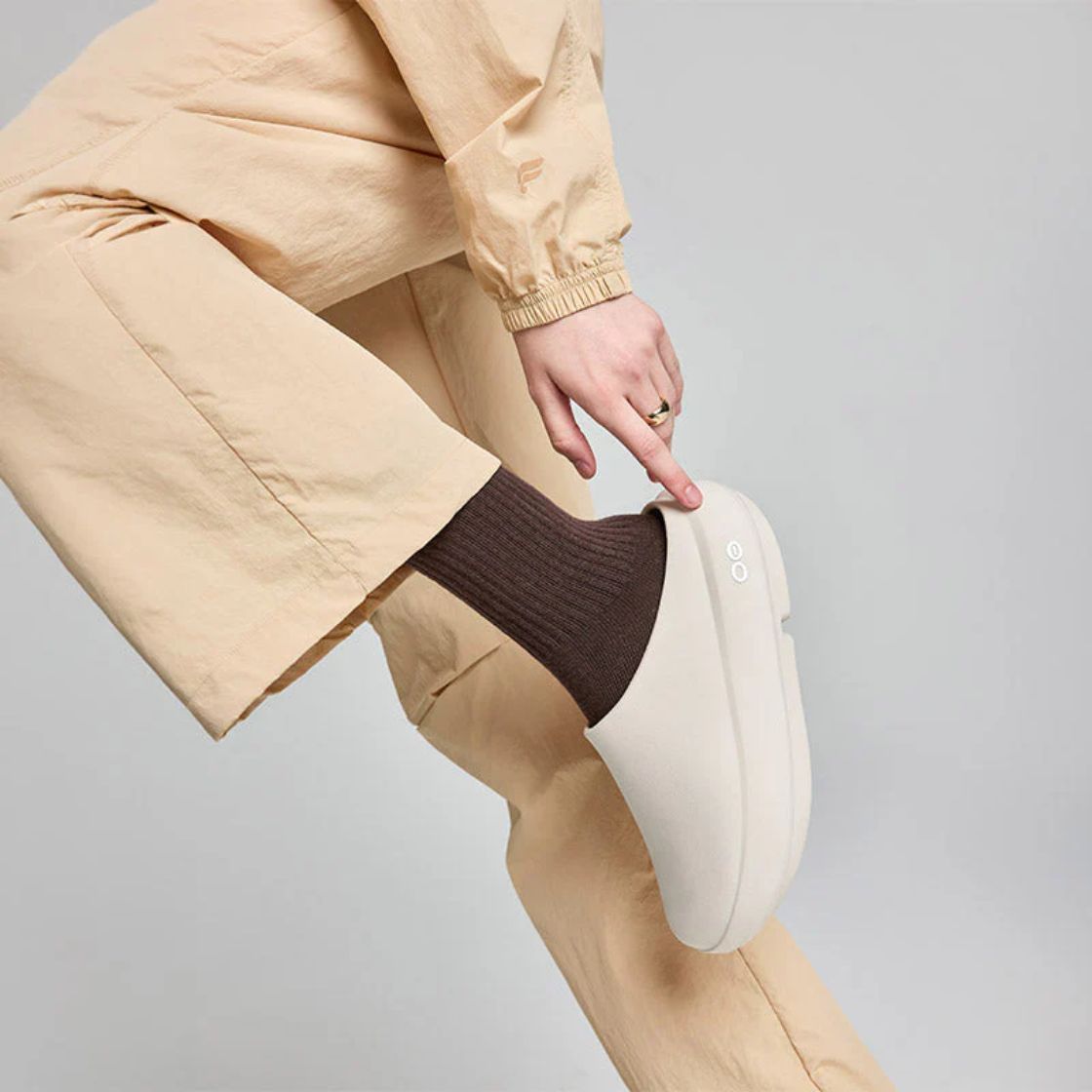 予約【26春夏New】OOFOS ウーフォス OOcloog PLUS ウークロッグプラス リカバリークロッグ メンズ レディース クロッグサンダル サボ 正規品 | OOFOS | 08