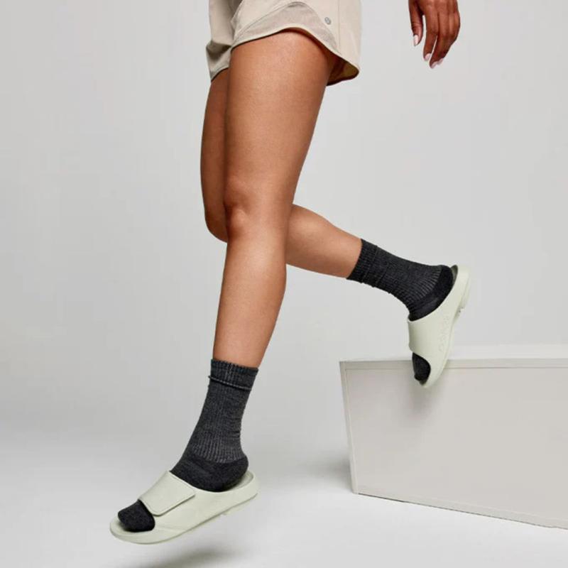 OOFOS 【25春夏Newカラー】OOFOS ウーフォス OOahh Sport Flex