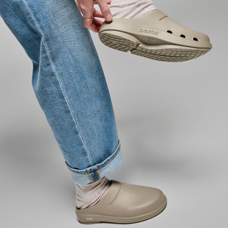 OOFOS（ウーフォス） 【国内正規品】OOFOS OOcloog（ウークルッグ