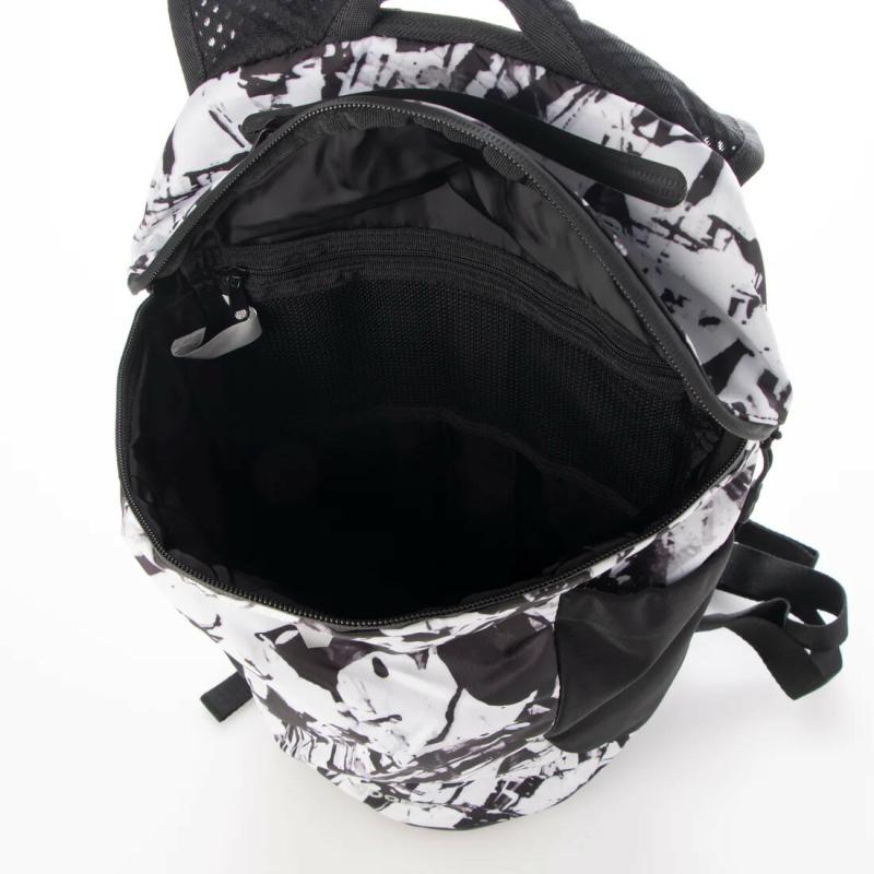 VOORAY（ヴォーレイ）Active Backpack Small 13L バックパック リュック ザック バッグ ジム フィットネス ランニング |  | 07