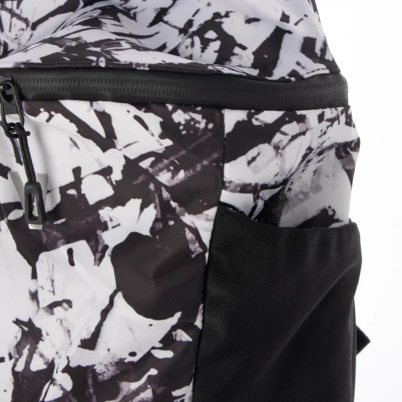 VOORAY（ヴォーレイ）Active Backpack Small 13L バックパック リュック ザック バッグ ジム フィットネス ランニング |  | 09