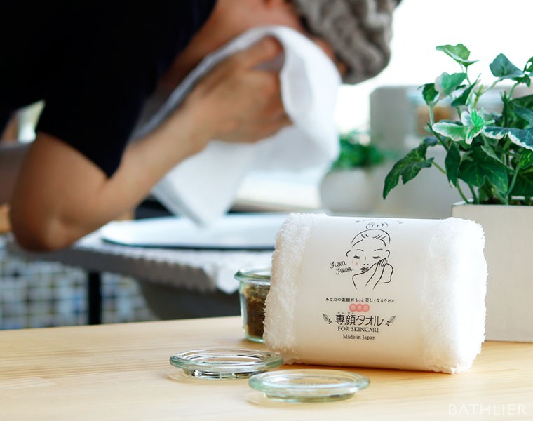 Qoo オリジナルフード付きタオル　未使用品 おぼろタオル」専顔タオル（ホワイト） – バスグッズ専門店公式