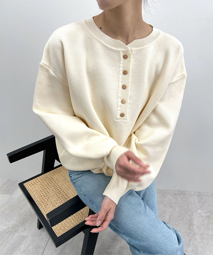 Futier Land（フューティアランド） ニット 上品 ゴールドボタン