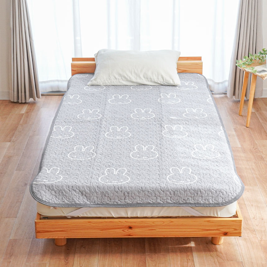 miffy - ミッフィー 敷きパッド MFフェイス 100×200cm シングル ホワイト 西川 寝具 ミッフィー 敷きパッド MFフェイス 100×200cm シングル ホワイト