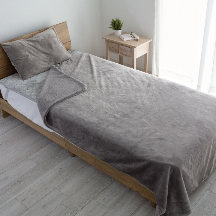 数量限定*新品*8か所ヒモ付き*冬用のあったか掛カバーペア2点セットです。 数量限定*新品*8か所ヒモ付き*冬用のあったか掛カバーペア2点セットです。