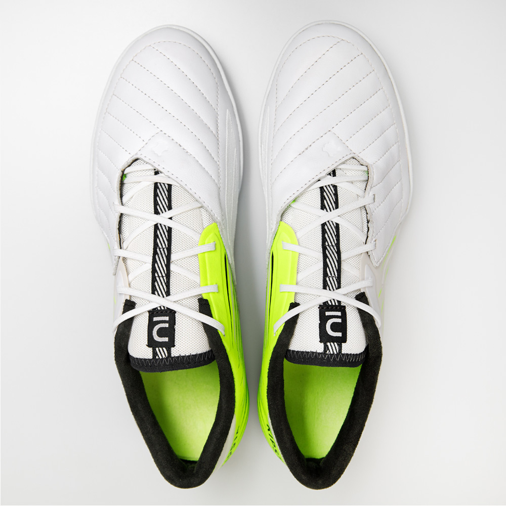 値下げ歓迎　ほぼ新品　25.5 GINKA PRO フットサルシューズ 値下げ歓迎 ほぼ新品 25.5 GINKA PRO フットサルシューズ