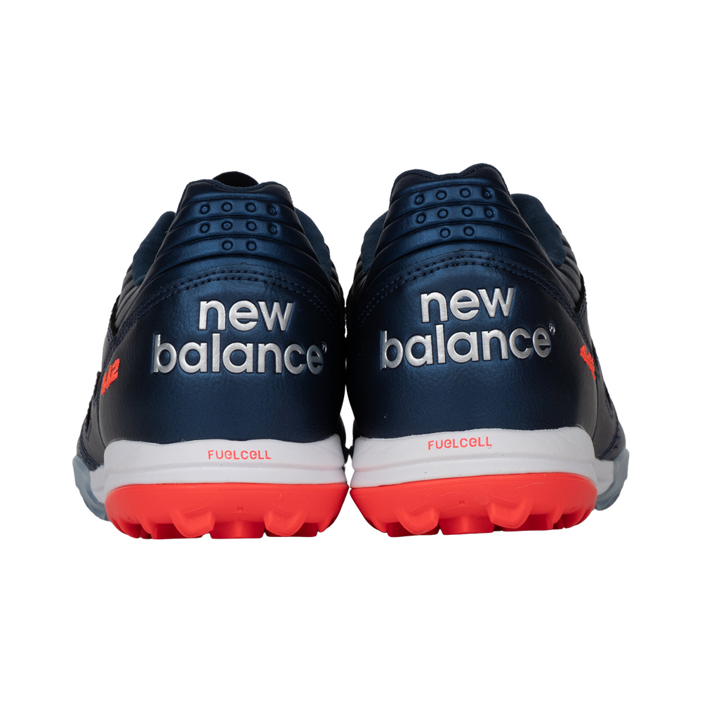New Balance サッカートレーニングシューズ｜スパイク、シューズ