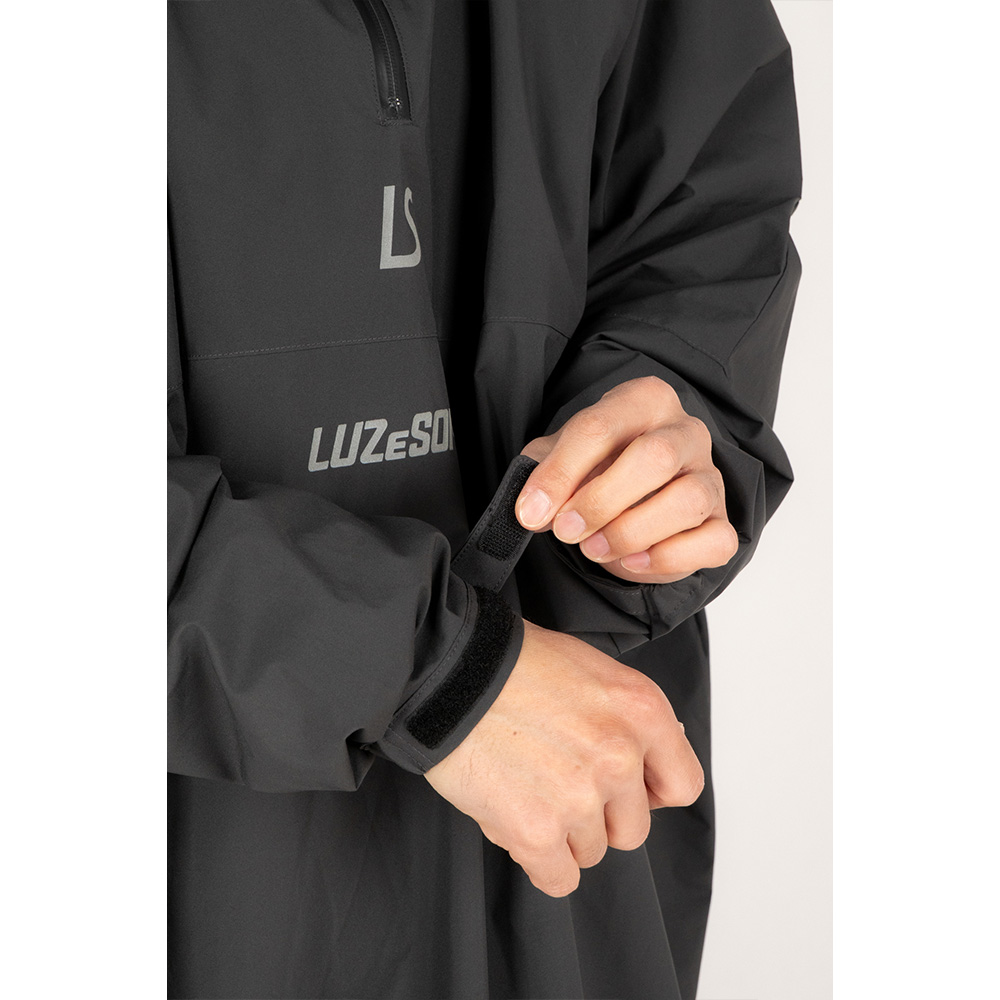 ルースイソンブラ（LUZ e SOMBRA） ポンチョ アウター TWM LIGHTTECH