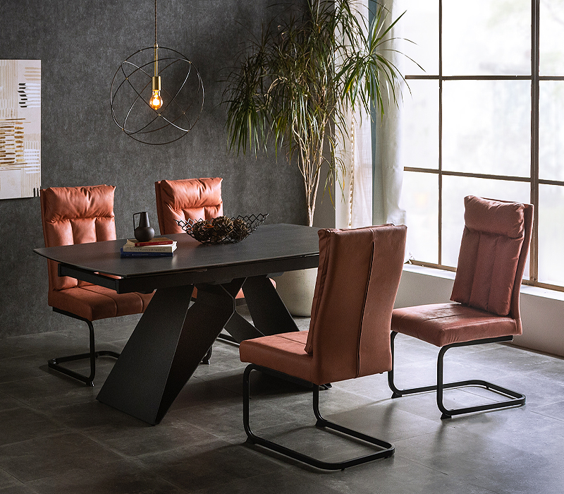 ☆ダイニングテーブル☆伸びます！☆4人から6人がけ☆