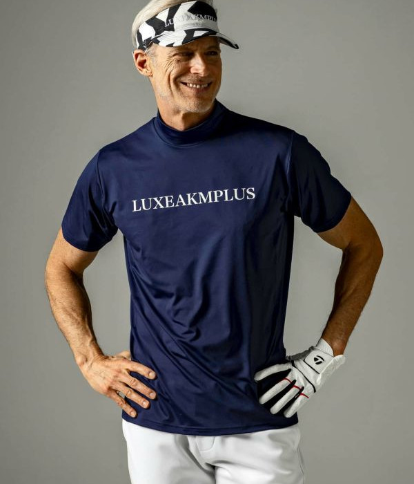 LUXEAKMPLUS ベーシックロゴモックネック半袖Tシャツ スポーツ LUXE AKM PLUS ベーシックロゴモックネック半袖Tシャツ ゴルフ