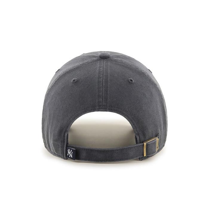 47 フォーティーセブン　Yankees ‘47 CLEAN UP Charcoal メンズ レディース 野球 メジャー ヤンキース メジャーリーグ 帽子 プレゼント ローキャップ | 47Brand | 01