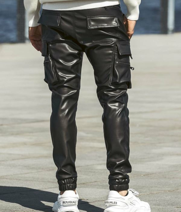1PIU1UGUALE3 RELAX フェイクレザーカーゴパンツ メンズ スリム レザー