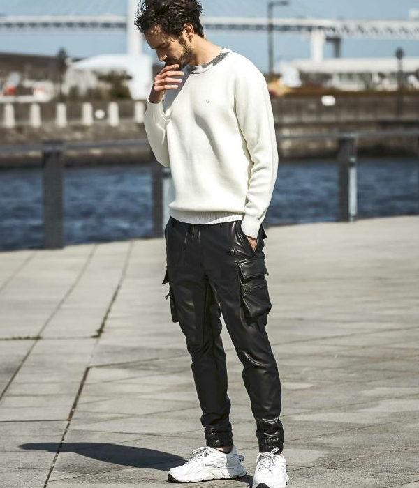 1PIU1UGUALE3 RELAX フェイクレザーカーゴパンツ メンズ スリム レザー