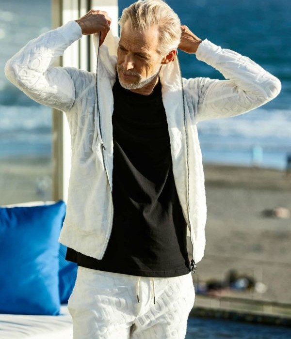 1PIU1UGUALE3 RELAX モノグラムロゴパイルジップパーカー