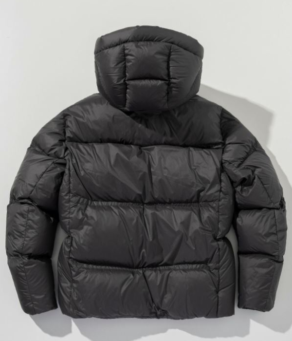 1PIU1UGUALE3 RELAX スーパーライトテックダウンジャケット メンズ