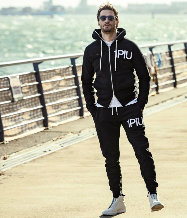 1PIU1UGUALE3 RELAX セットアップ ジャージ 刺繍ロゴスウェット