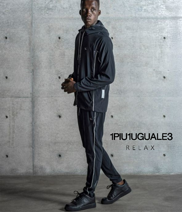 1PIU1UGUALE3 RELAX セットアップ メンズ ランニング パイピングロゴ