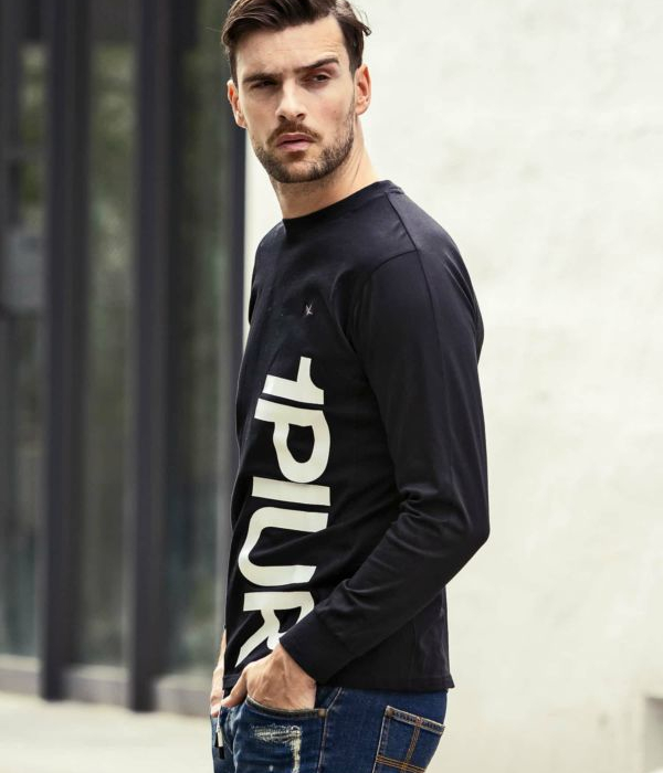 美品　1piu1uguale3 sport 長袖Tシャツ 1PIU1UGUALE3 RELAX 縦ロゴロングTシャツ 長袖 ロンT カットソー