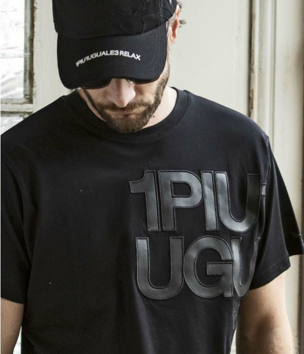 人気■1PIU1UGUALE3 RELAX■フェイクレザーロゴ 半袖 Tシャツ SHIFFON｜1PIU1UGUALE3 RELAX フェイクレザーロゴ半袖Tシャツ