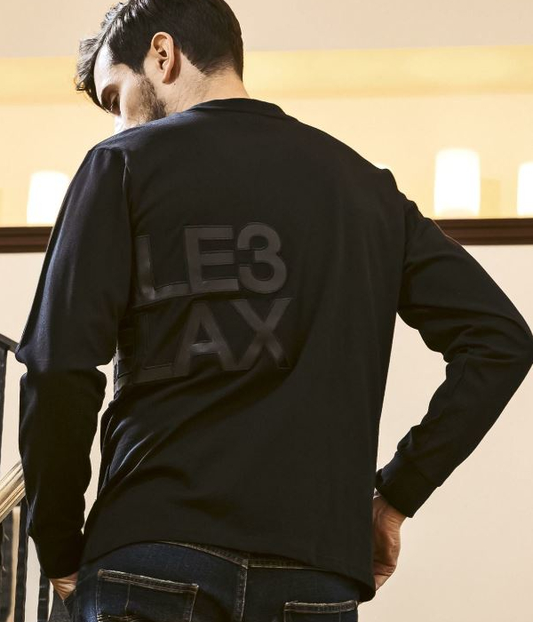 【1PIU1UGUALE3 RELAX】袖ロゴアップリケロングTシャツ 1PIU1UGUALE3 RELAX(ウノピゥウノウグァーレトレ リラックス)袖