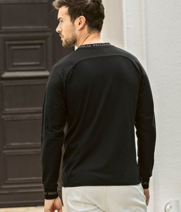 1PIU1UGUALE3 RELAX グロッシー刺繍ネックロゴTシャツ メンズ ロンT