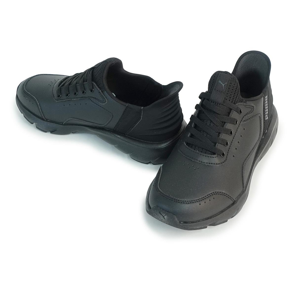 Puma ブラック スリッポンスニーカー PUMA（プーマ） スニーカー スリッポン メンズ レディース ソフト