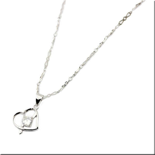 安くてかわいいCZダイヤハートネックレス