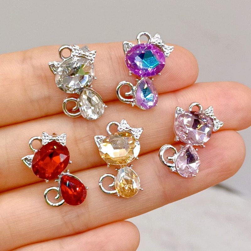 【ハンドメイド】チャームその⑨ 10個 チャーム 金属チャーム 合金 ネコ ストーン付き ハンドメイド