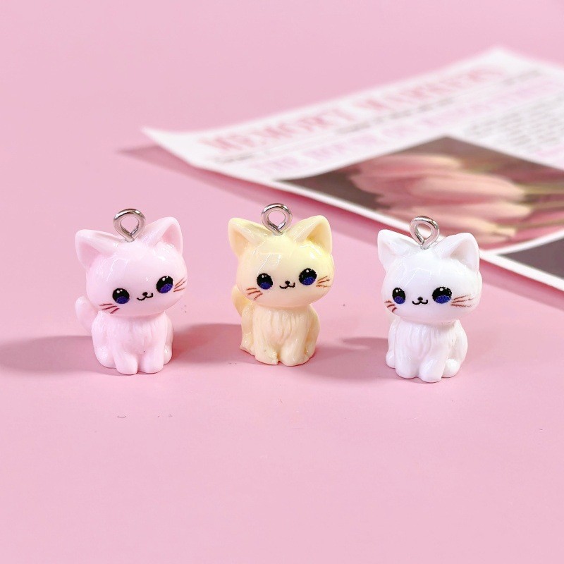 ハンドメイド　ネコちゃんチャーム　ピンク 10個チャーム 樹脂チャーム 立体チャーム ネコ ハンドメイド
