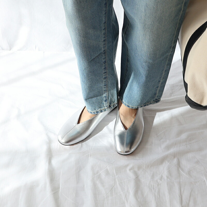 【REMME新作】Vカットパンプス REMME（レメ）の「REMME / Vカット パンプス（23.5cm～24.5cm