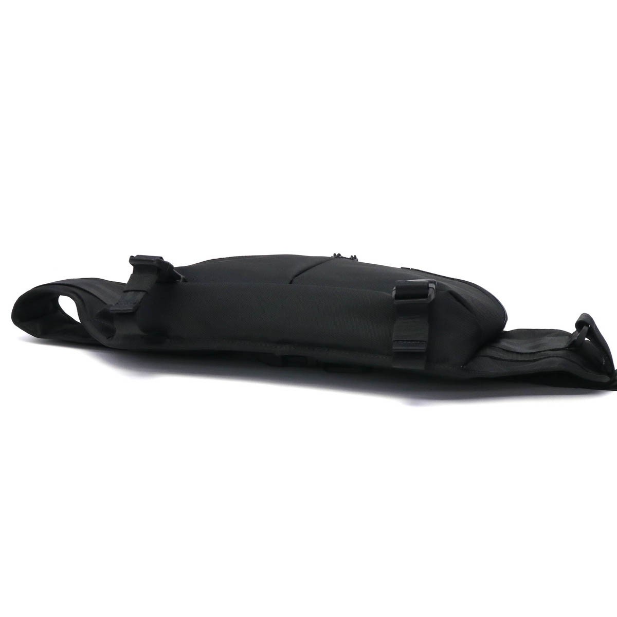 incase 最大42%☆4/24限定 日本正規品 インケース ボディバッグ
