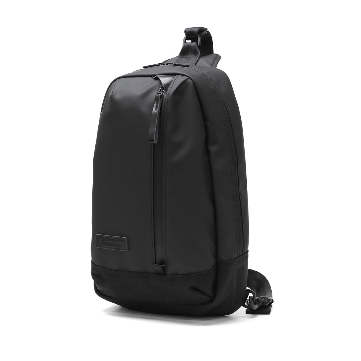 【極美品‼️】master−piece マスターピース レザーボディーバッグ master-piece 最大46%☆8/31まで 正規取扱店 マスターピース