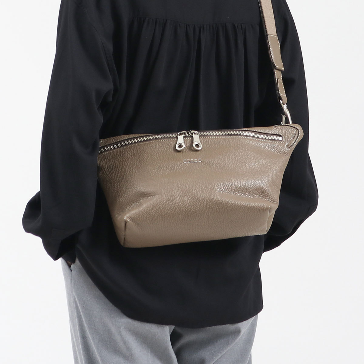 HMAEN 最大43%☆12/31〜 アエナ ショルダーバッグ ショルダー Kermit