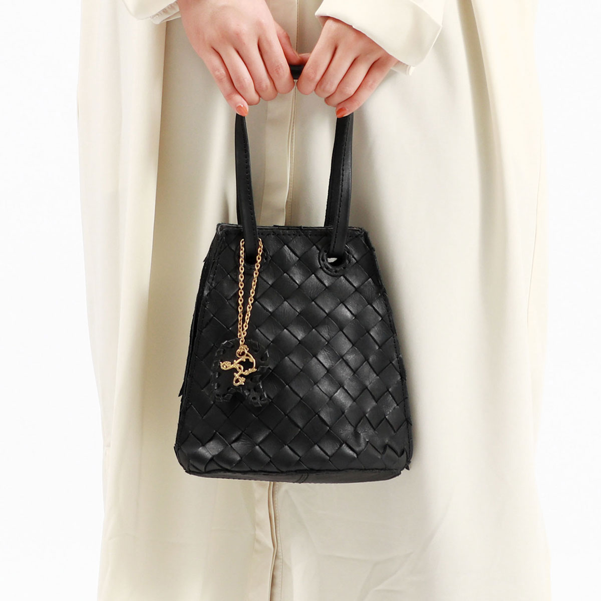 robita様　おまとめ2点　PEELSLOWLY PREFERIR robita（ロビタ） 最大50%☆6/5限定 バッグ トート anyam nya robita