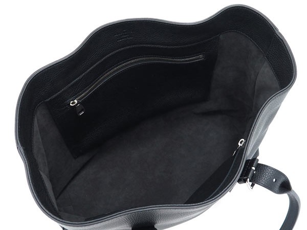 極美品 ルイヴィトン トートバッグ M50086 トリヨンレザー ヴォワヤージュ 楽天市場】ルイヴィトン m50086 カバ・ヴォワヤージュ トリヨン