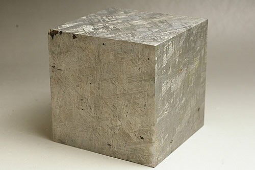 博物館クラス！世界最高峰サイズ！超特大！90mm角ギベオンナミビア産