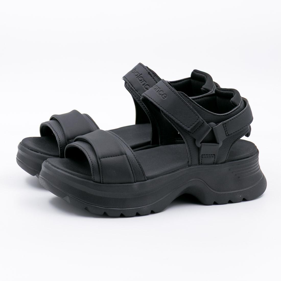 ☆送料・関税込☆New Balance★Puflee Warm★ミュールサンダル ブラック（黒）系 New Balance PUFLEE(ニューバランス) - 海外