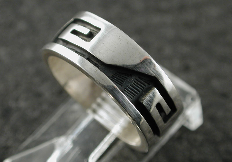 インディアンジュエリー ホピ リング Loren Sakeva Qumawunu サイズ6.5