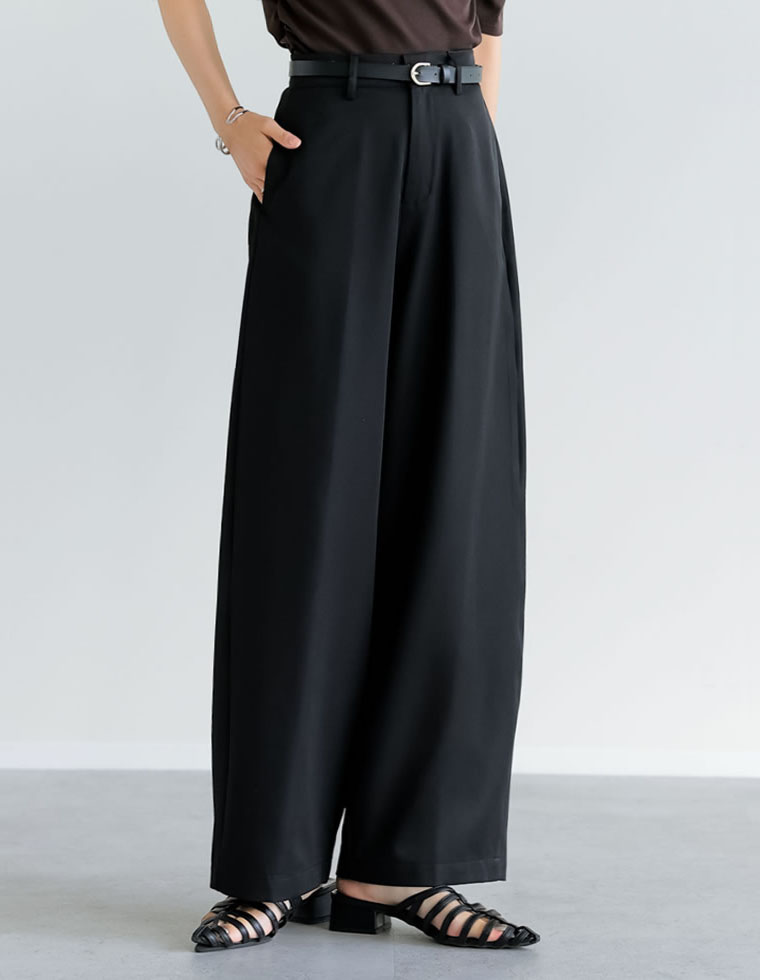 Mal.ライブコマース　レレレさん配信 新品　未使用　カーブパンツ Mal.ライブコマース レレレさん配信 新品 未使用 カーブパンツ