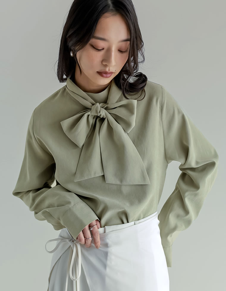 卒業式 母 服装 セレモニー トップス ブラウス 長袖 レディース 4色 M/L タイ付き リボン シャツ ハイネック ピーチスキン カラーシャツ 春カラー 春夏 | Re:EDIT | 04