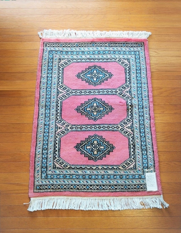 Y2270-2 パキスタン産 ウール 手織り 絨毯 120×77㎝ Y2270-2 パキスタン産 ウール 手織り 絨毯 120×77㎝